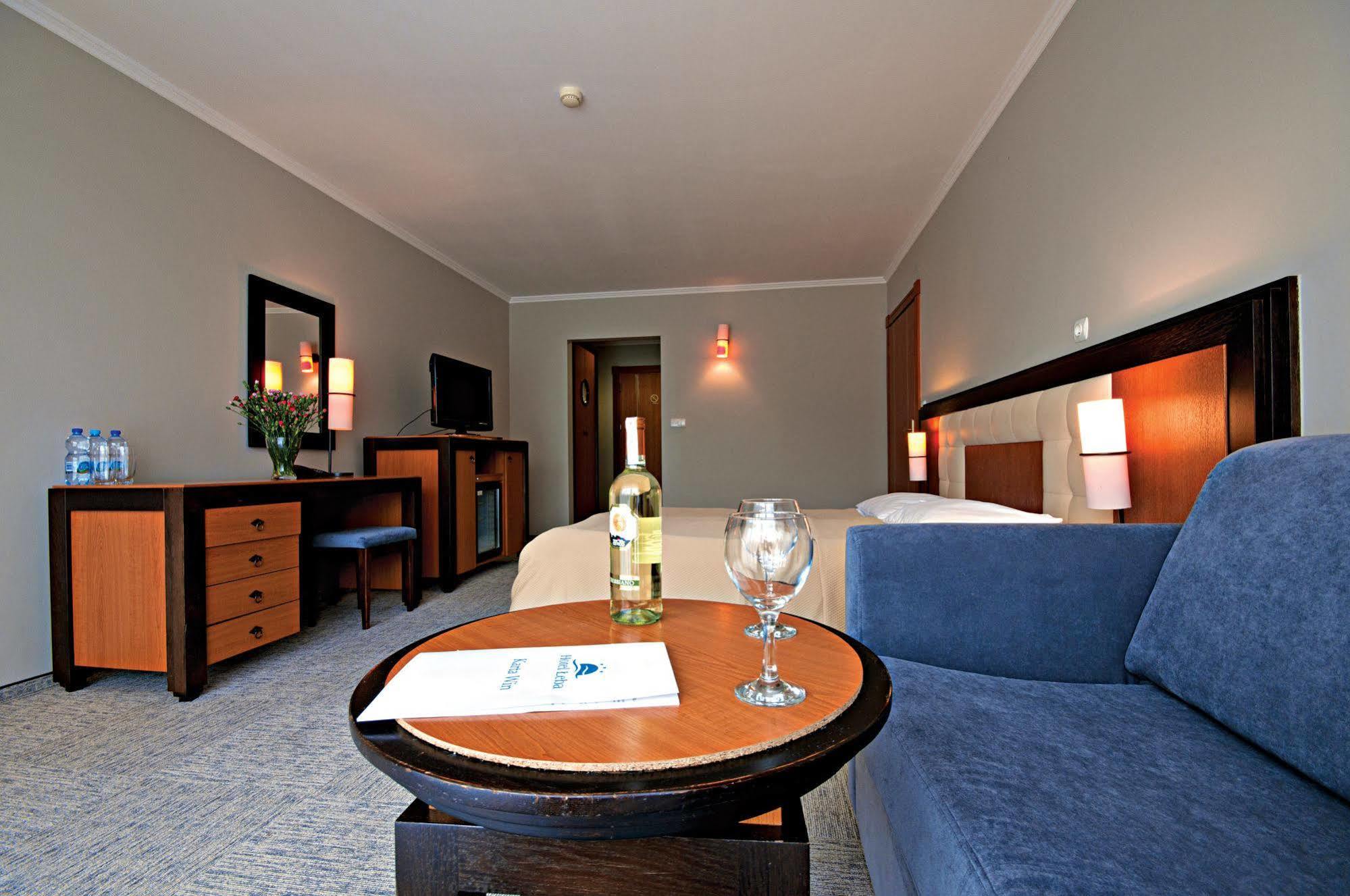 Leba Hotel & Spa Exterior photo