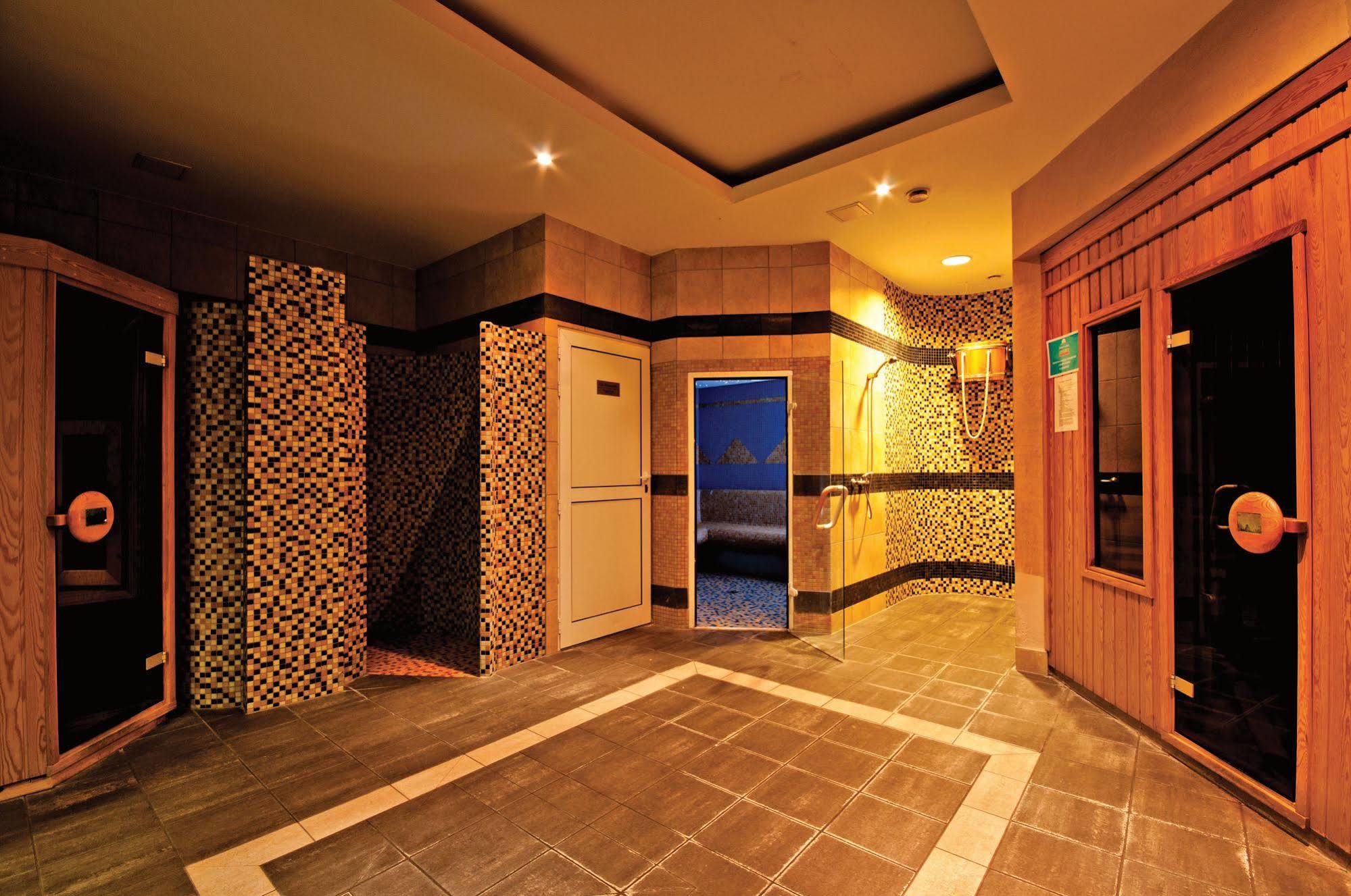 Leba Hotel & Spa Exterior photo